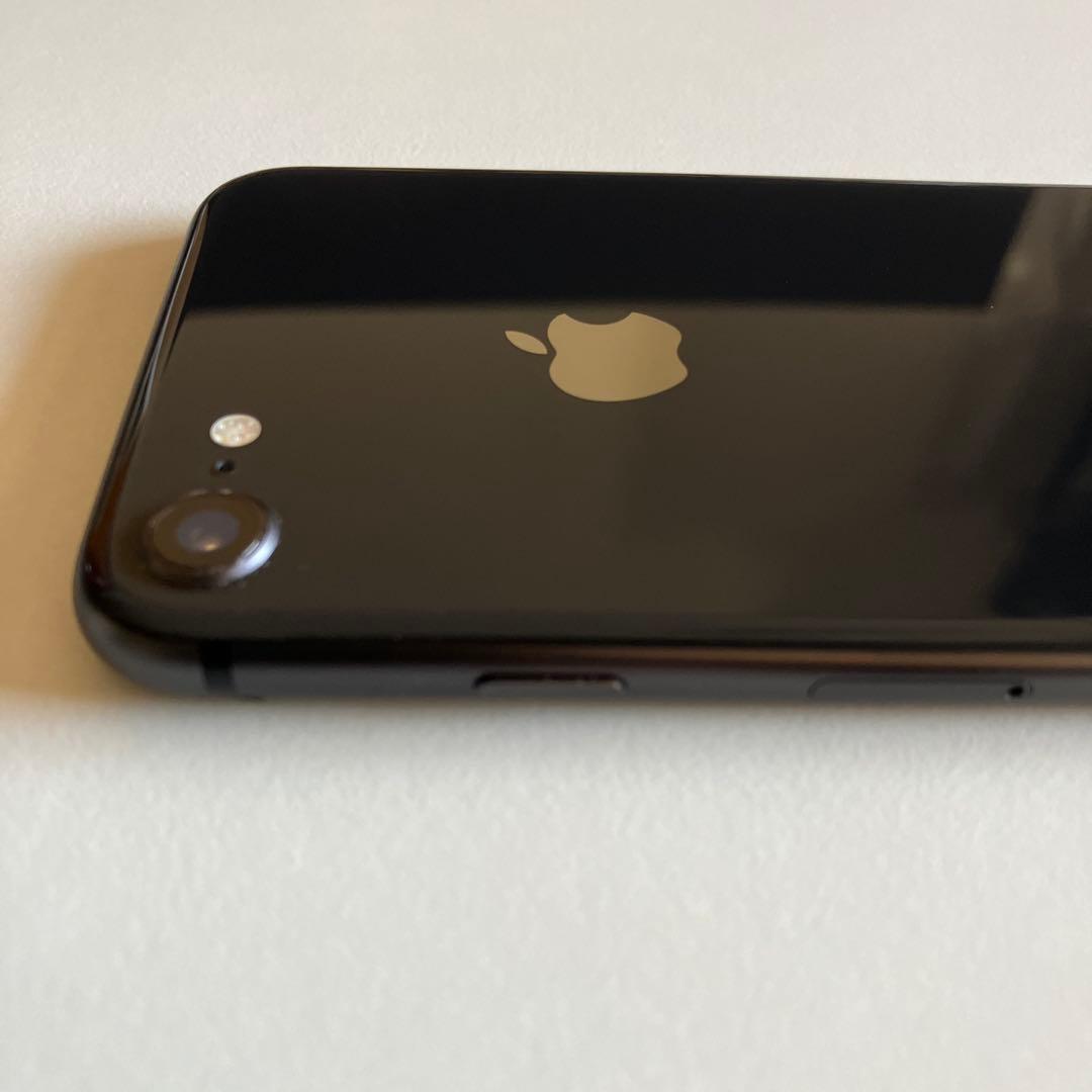 iPhone 7 本体 ひび割れあり　※ジャンク品　部品取り用