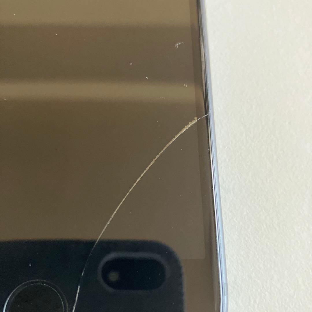 iPhone 7 本体 ひび割れあり　※ジャンク品　部品取り用