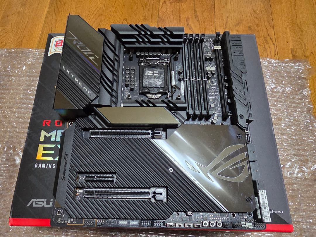 マザーボード ASUS ROG MAXIMUS XIII EXTREME Z590