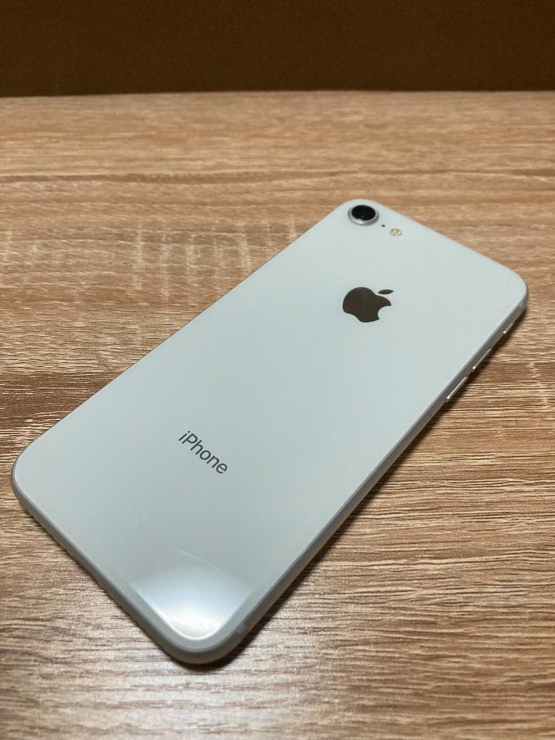 iPhone8 Silver 64GB SIMフリー
