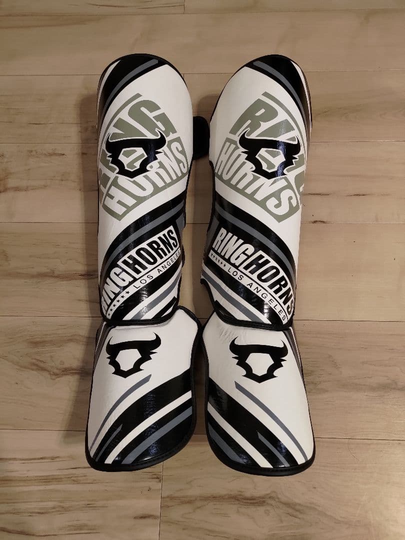 キックボクシング VENUM ボクシンググローブ　リングホーン　レガース