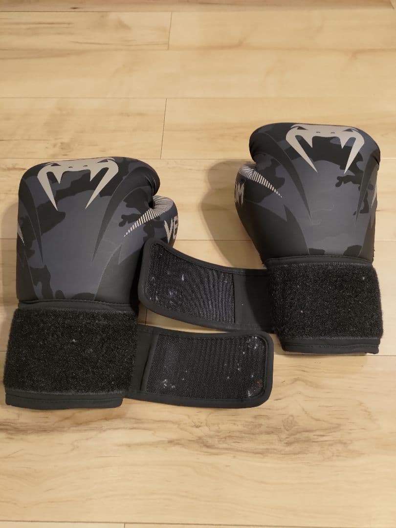キックボクシング VENUM ボクシンググローブ　リングホーン　レガース