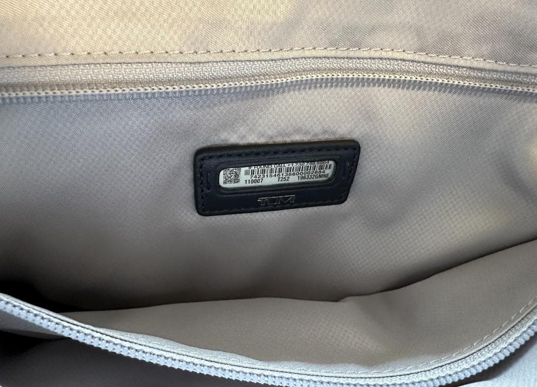 H*E様 TUMIトゥミ VOYAGEUR Shery Business Tot