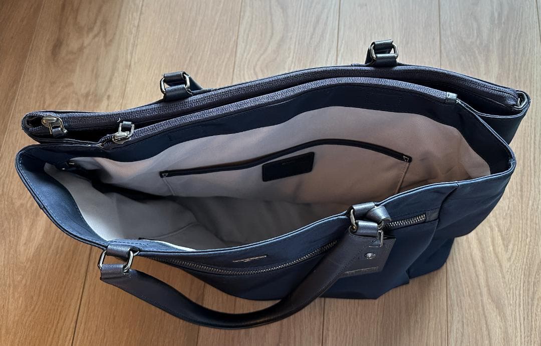 H*E様 TUMIトゥミ VOYAGEUR Shery Business Tot