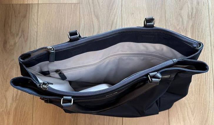 H*E様 TUMIトゥミ VOYAGEUR Shery Business Tot