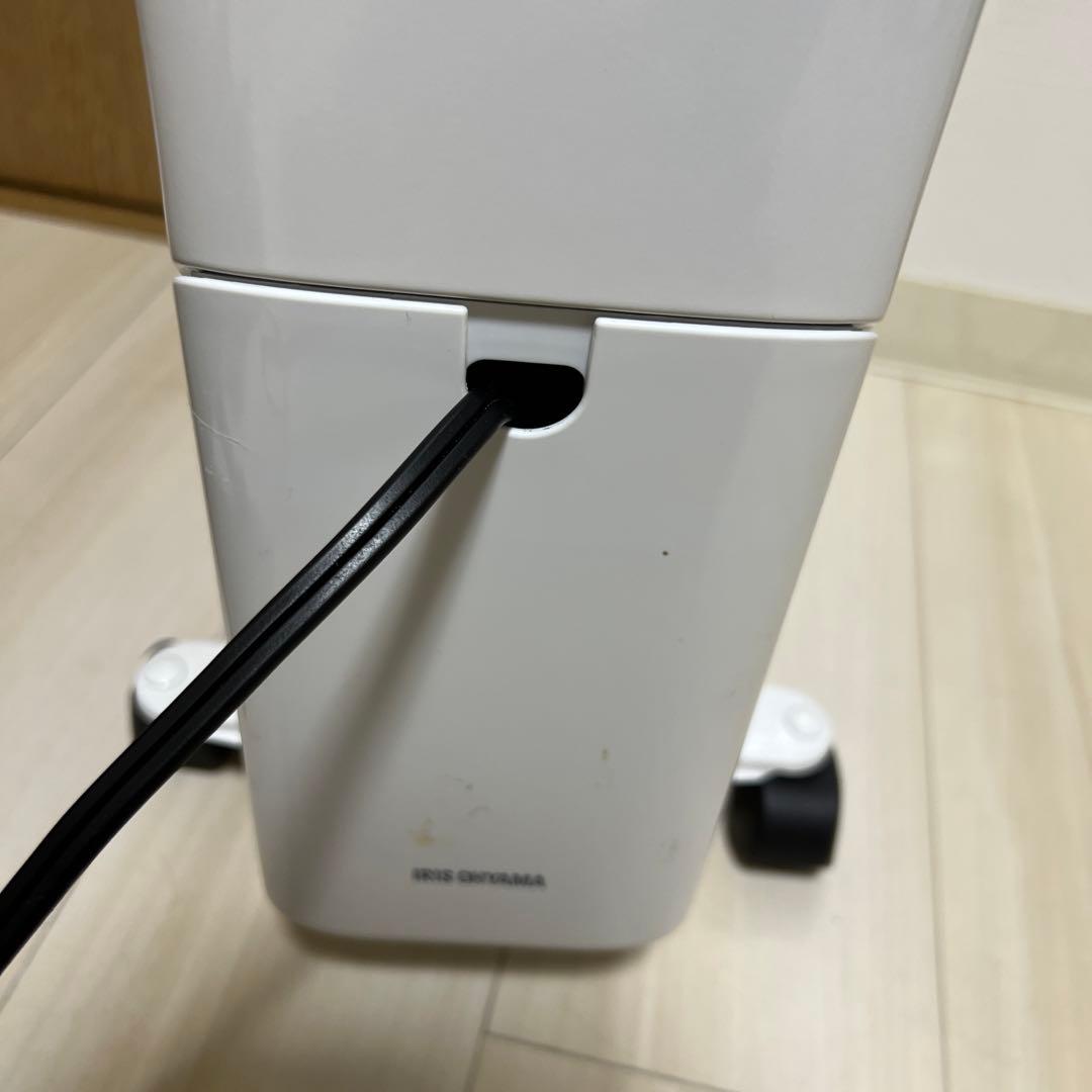 ウェーブ型オイルヒーター　アイリスオーヤマ