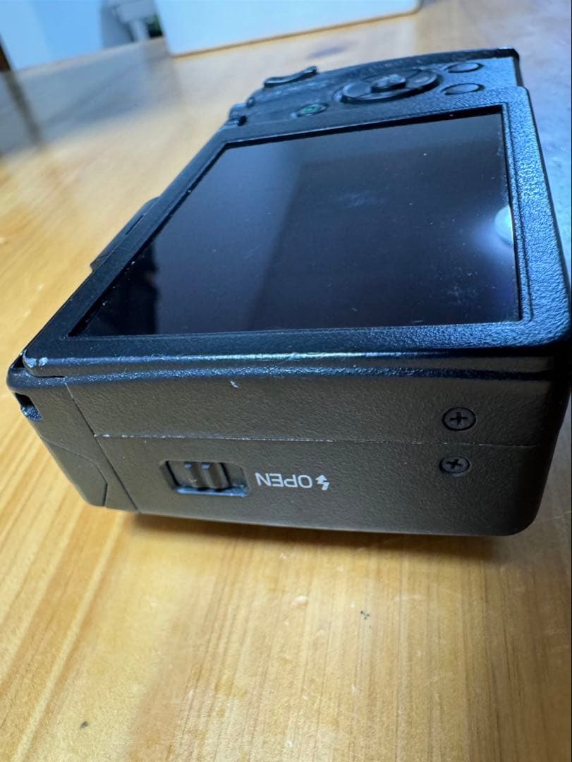 【中古品】RICOH GR DIGITAL IV （箱付き）ショット数5200回