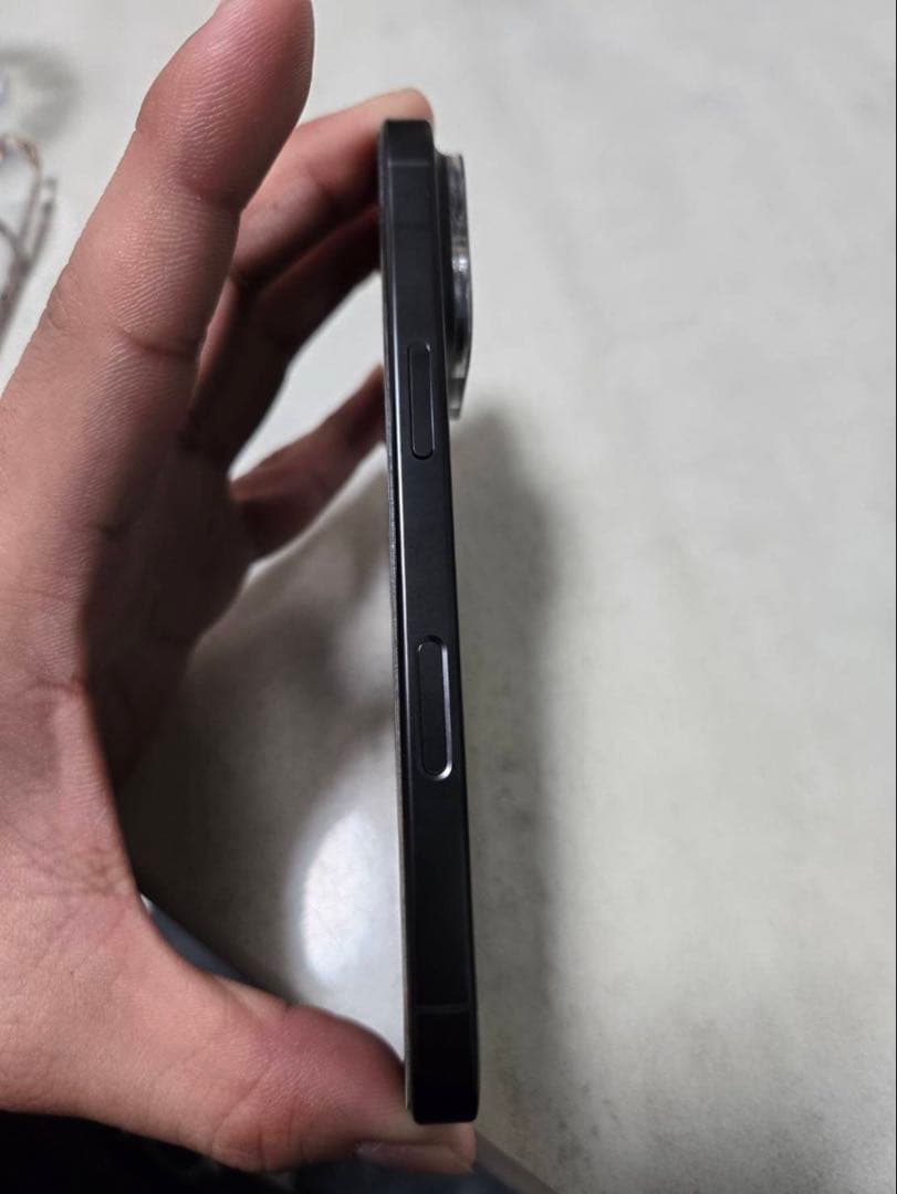 Apple iPhone 16Pro スペースグレー 本体