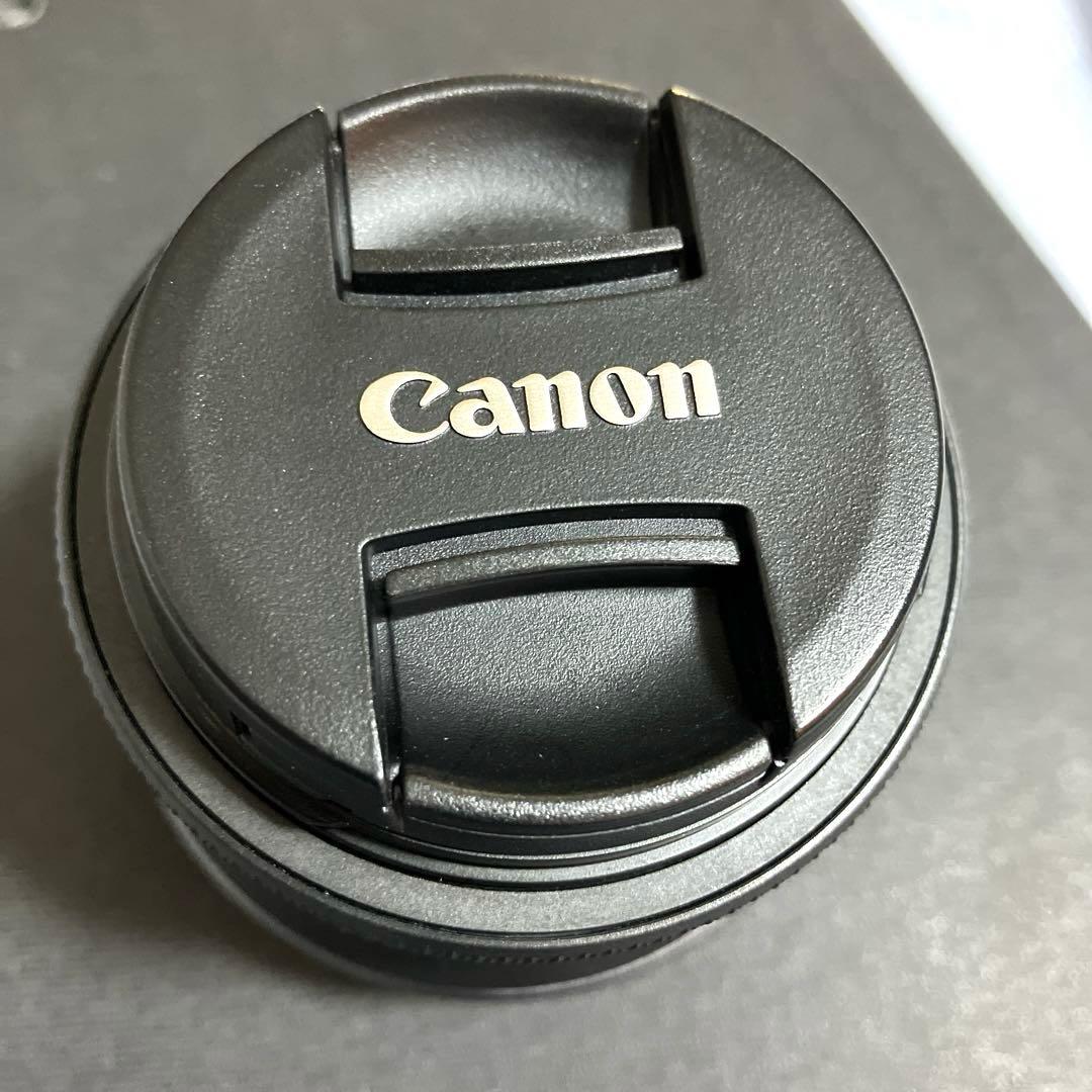 極上品Canon標準レンズRF-S18-45mm F4.5-6.3 IS STM