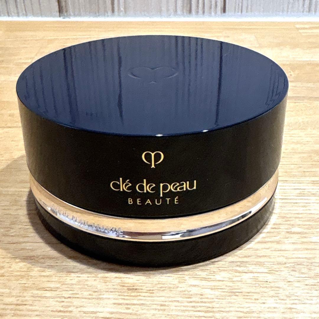 クレドポーボーテ プードルトランスパラントn 1ライト　資生堂　フェイスパウダー