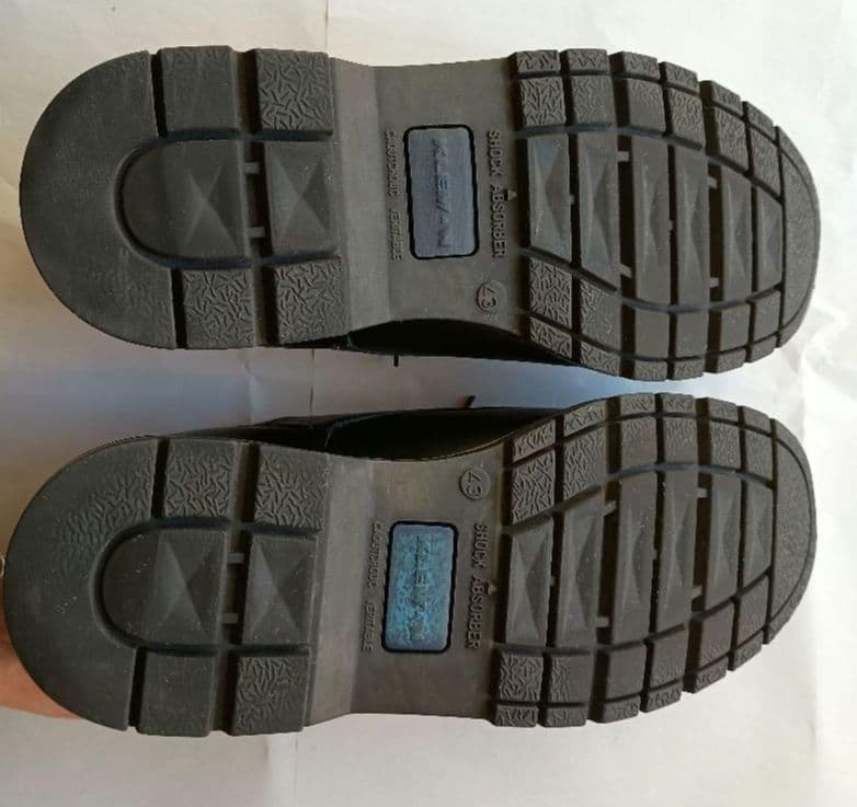 KLEMAN FRODAN　Uチップ　サイズ43（27.5〜28）