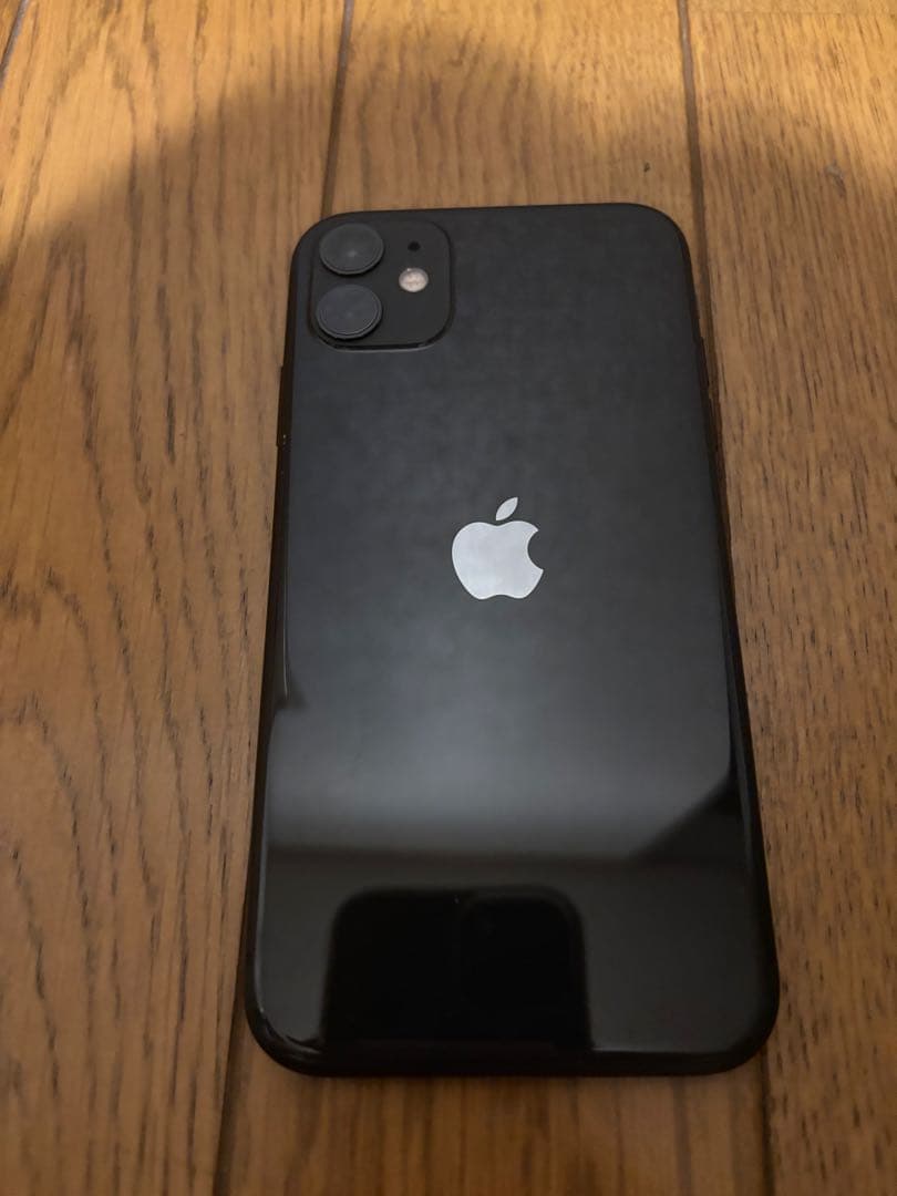 iPhone11 64GB ブラック 箱、説明書、純正有線イヤフォン付き