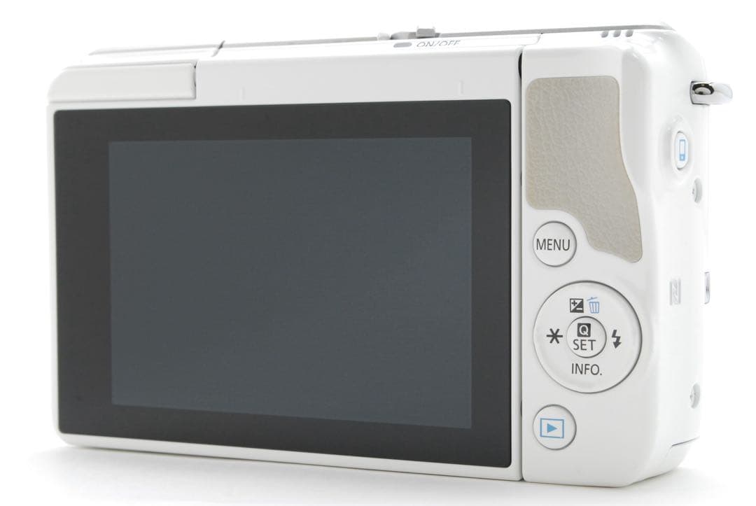 ✨極美品✨キャノン EOS M10❤️Wi-Fi&自撮◎❤️超小型軽量ミラーレス！