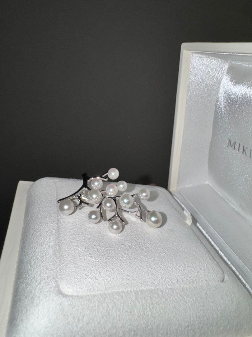 ミキモト 幸福の木ブローチ