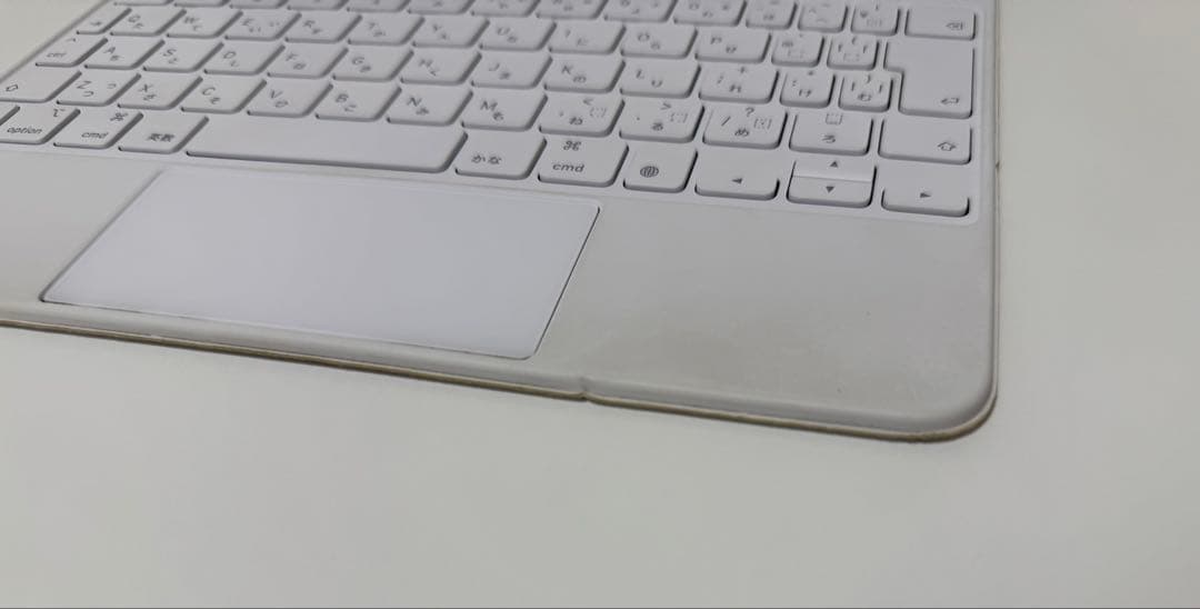 iPadAir第5世代64GBパープル　MagicKeyboardホワイト