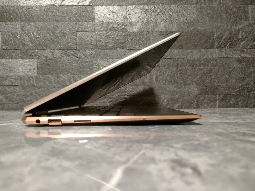 HP SPECTRE corei5 第10世代 新品NVMeSSD256 タッチ