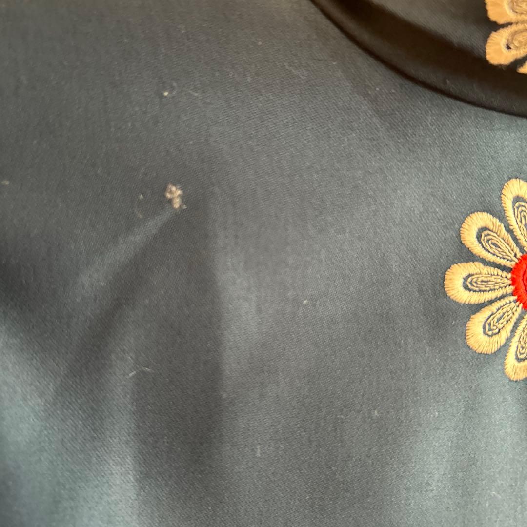 希少品　70,s vintage レトロ 花柄刺繍ワンピース　ボウタイ