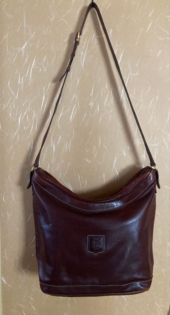 セリーヌ ダークブラウン レザー ショルダーバッグ