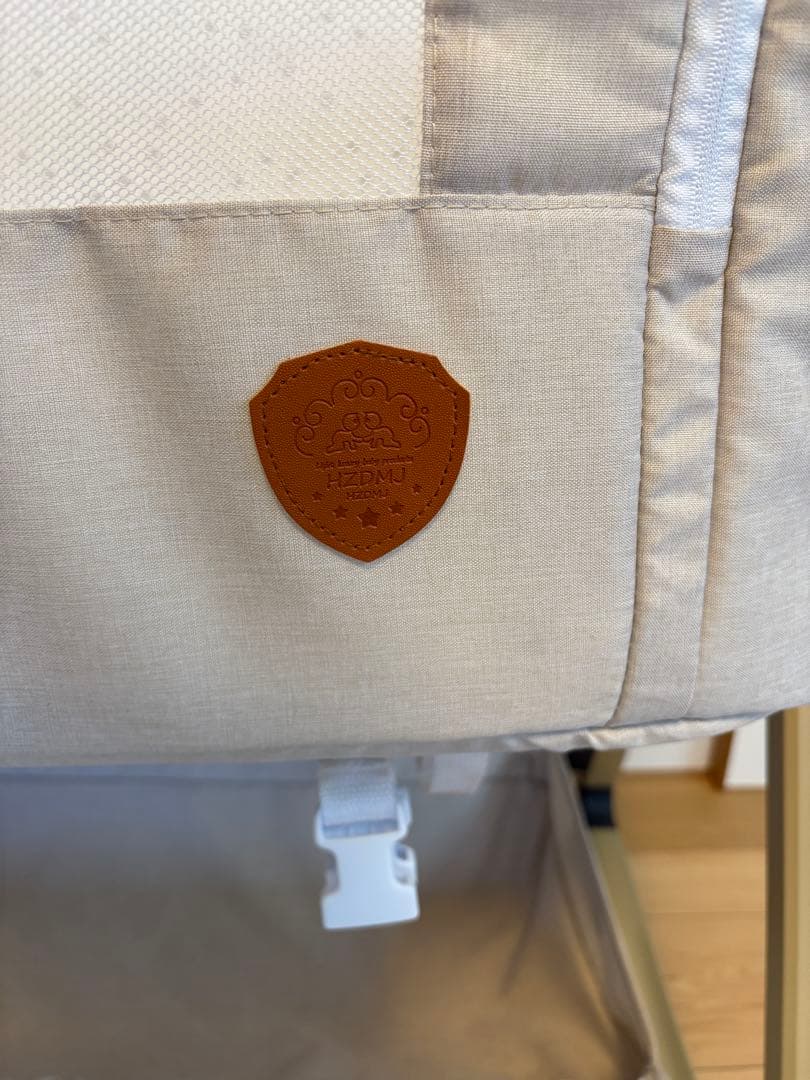 美品⭐︎HZDMJ ベビーベッド　ベージュ