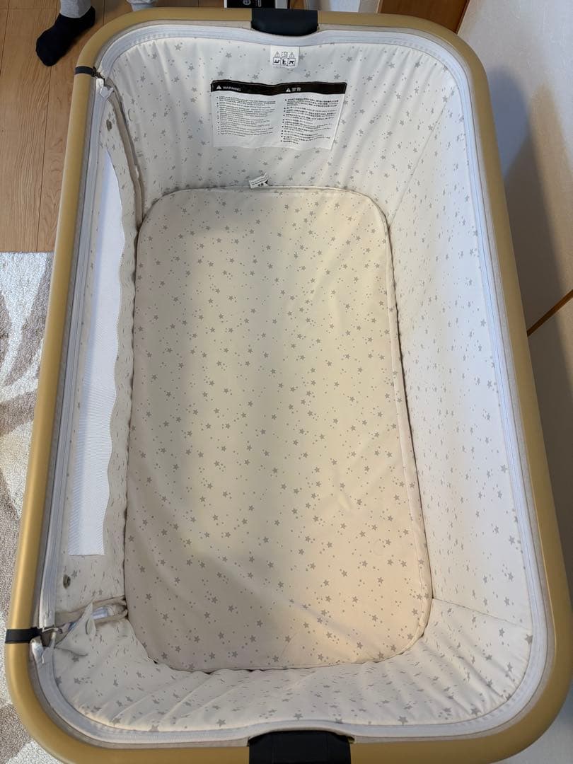 美品⭐︎HZDMJ ベビーベッド　ベージュ