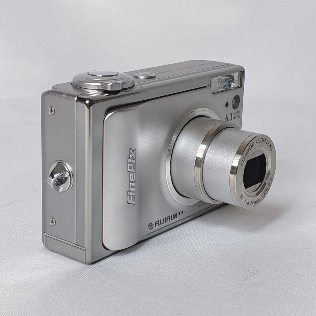 【美品・動作OK】FUJIFILM FinePix F11 デジカメ