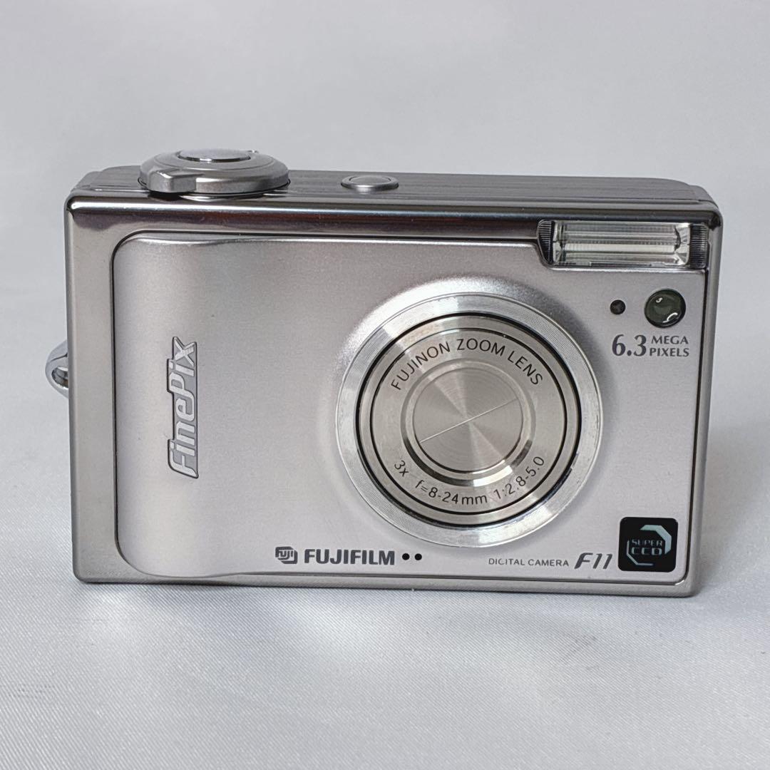 【美品・動作OK】FUJIFILM FinePix F11 デジカメ