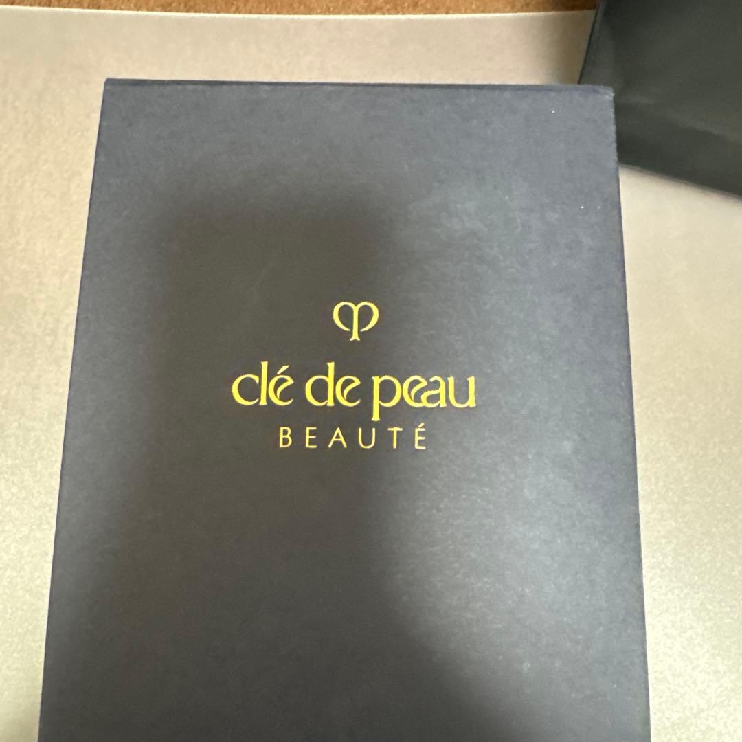 クレドポーボーテ　ユイルレパラトゥリス　オイル状美容液75ml 未使用