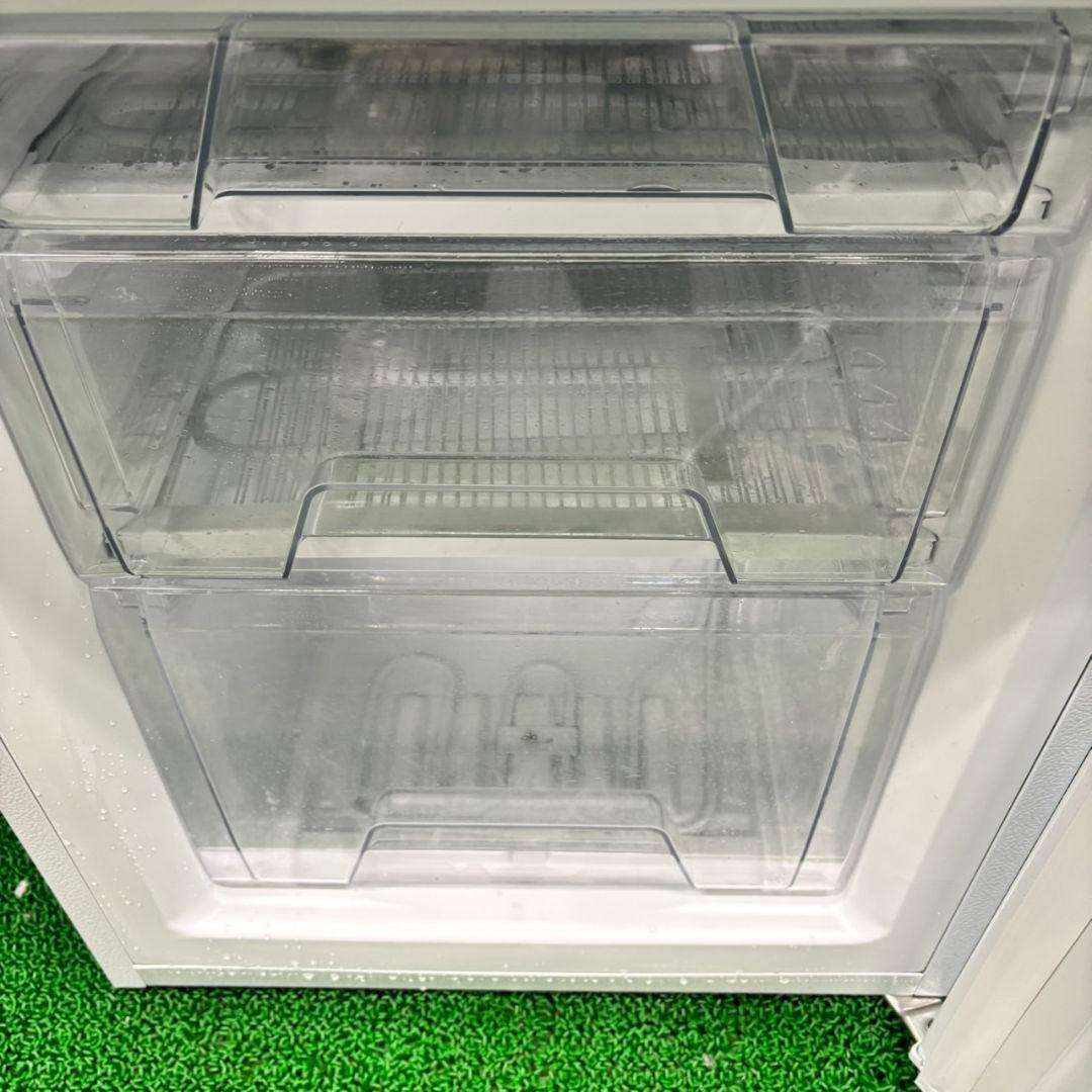266 冷蔵庫　小型　一人暮らし　200L弱　美品　大人気　保証込　洗濯機も有
