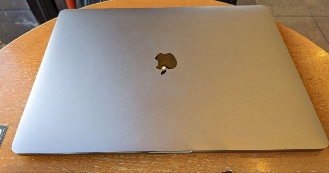 美品 MACBOOK PRO 16インチ 16GB/512GB