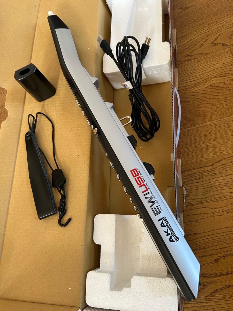 AKAI professtional EWI USB （訳あり）とEWI本２冊