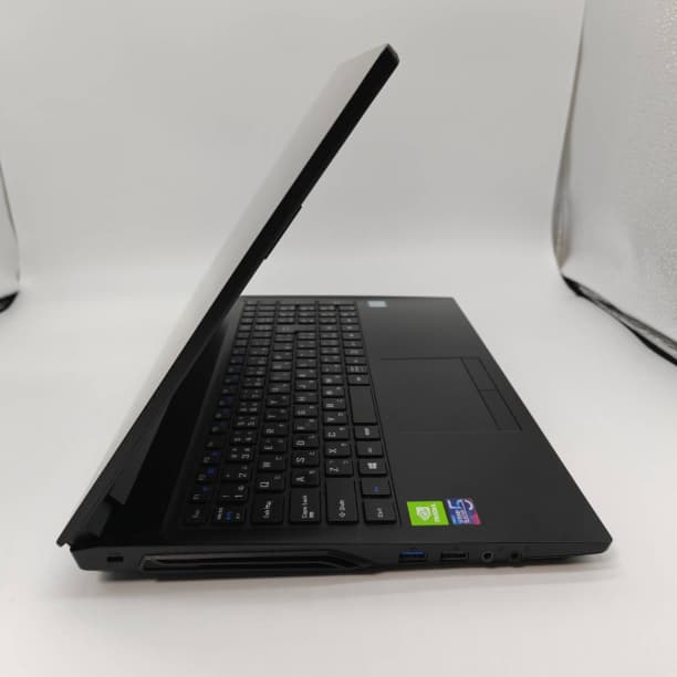 グラボ フルHD 15 マウス i7-9 SSD256GB 32GB オフィス