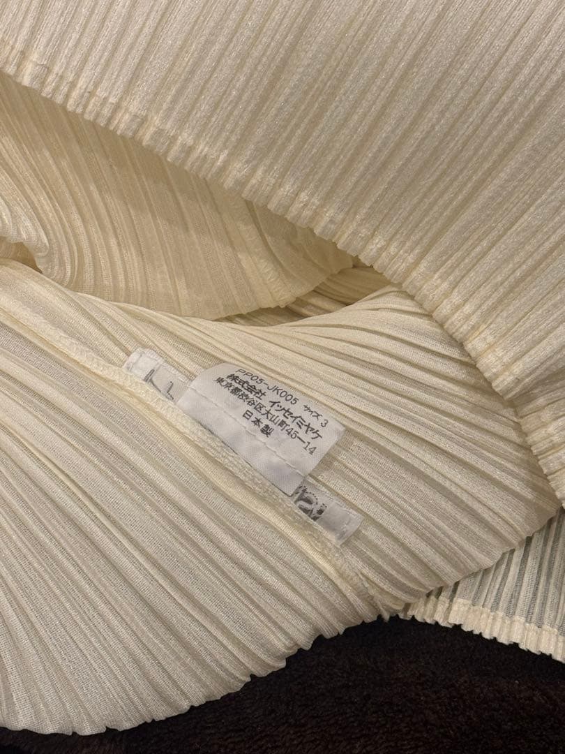 PLEATS PLEASE ホワイト タートルネック 長袖　サイズ3