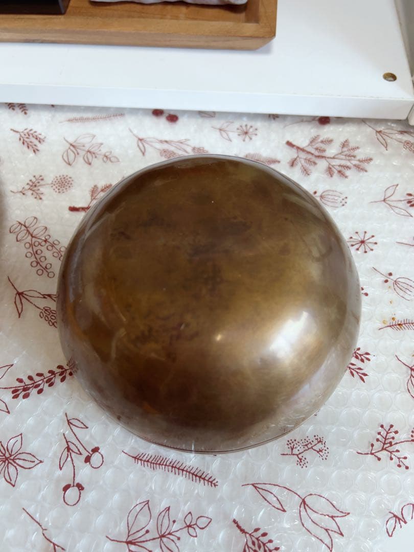 アマナマナ　超・鍛造スペシャルシンギングボウル(小)ロゴ加工とティンシャ付き