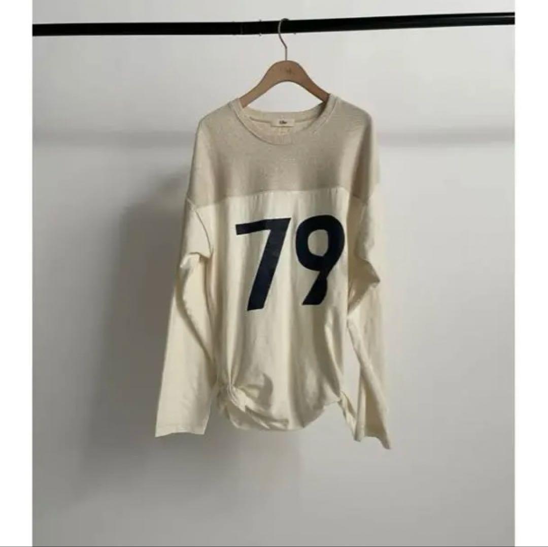 美品　Uhr ナンバー79プリント 長袖