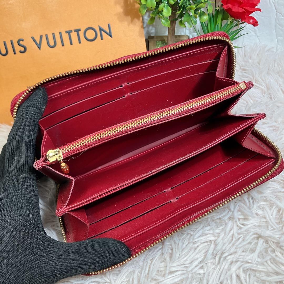 美品 ルイヴィトン ヴェルニ エナメル ジッピーウォレット レッド パテント