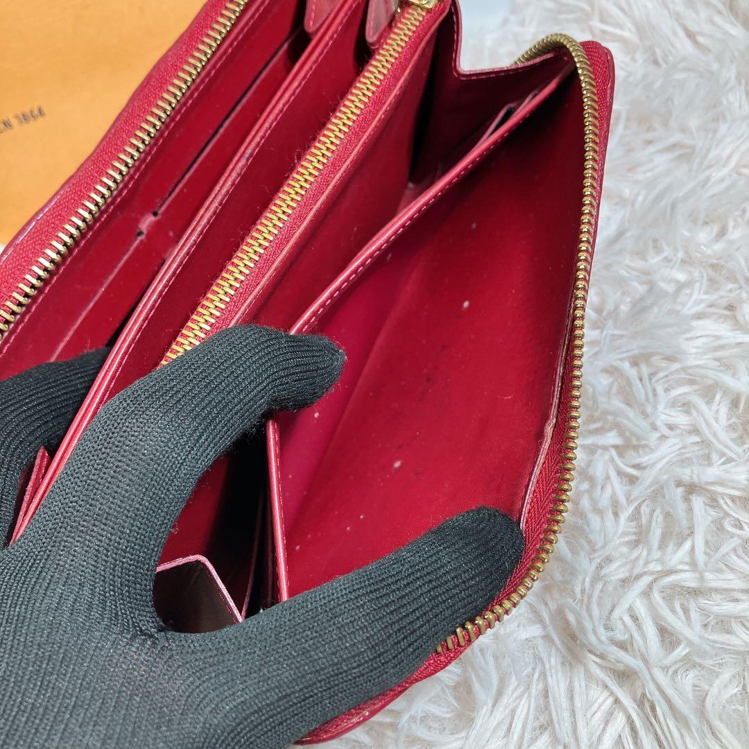 美品 ルイヴィトン ヴェルニ エナメル ジッピーウォレット レッド パテント