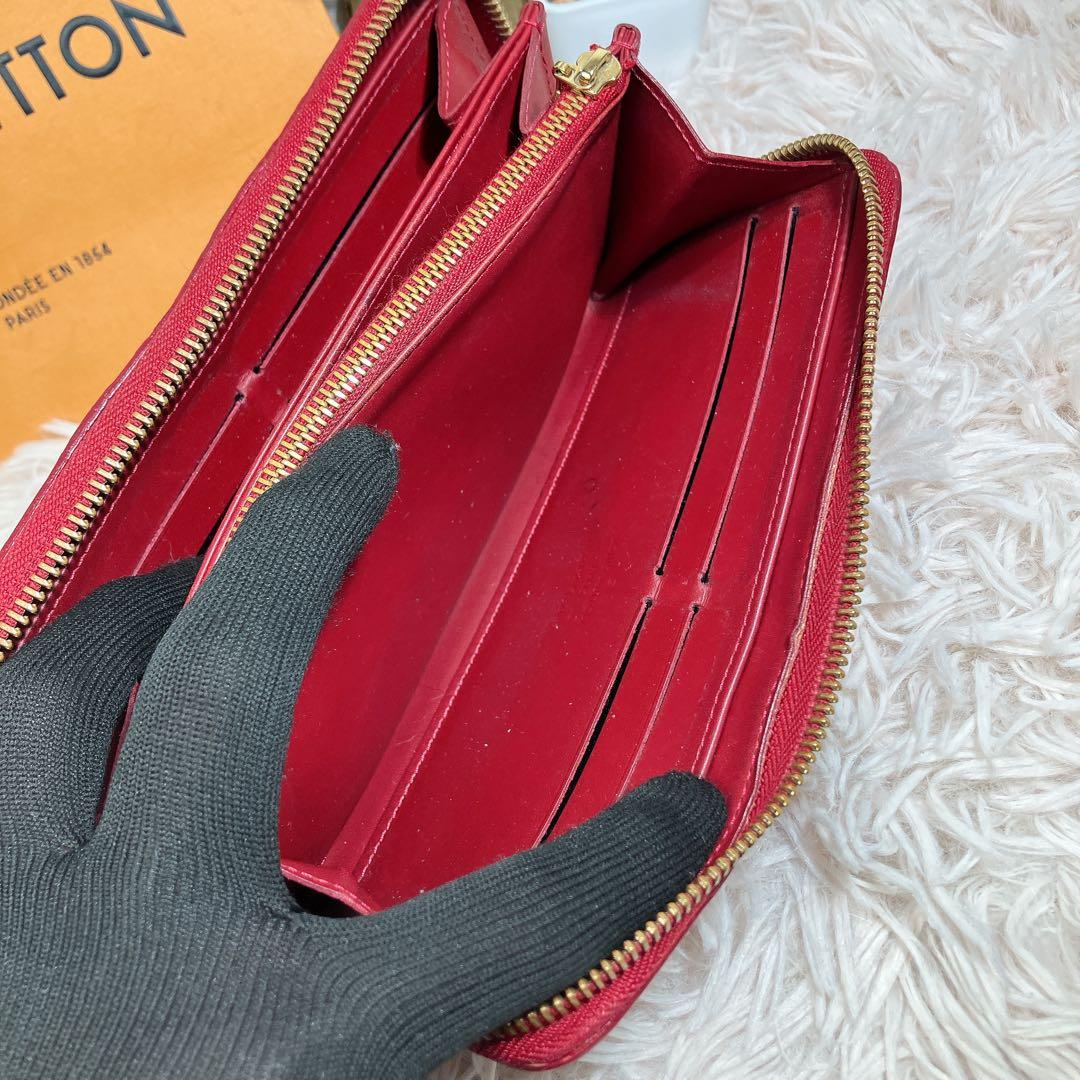美品 ルイヴィトン ヴェルニ エナメル ジッピーウォレット レッド パテント