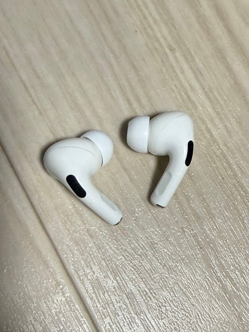 【美品】 Apple AirPodsPro 純正品 第一世代 本体 ケース付