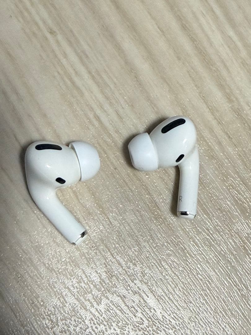 【美品】 Apple AirPodsPro 純正品 第一世代 本体 ケース付