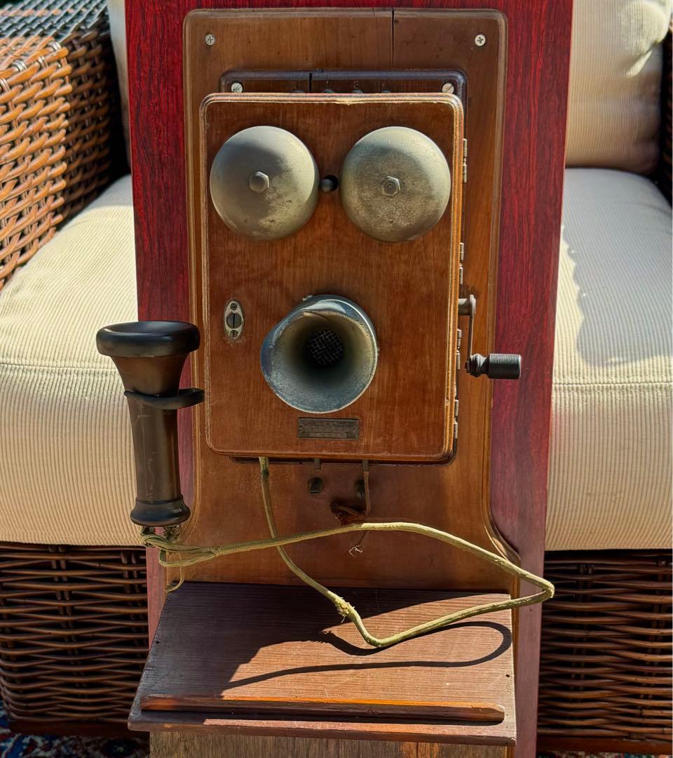 昭和4年製アンティーク電話機 レトロインテリア 木製壁掛け式