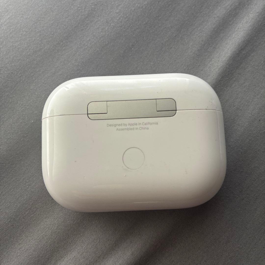 AirPods pro2(Type-C) ケースと左耳