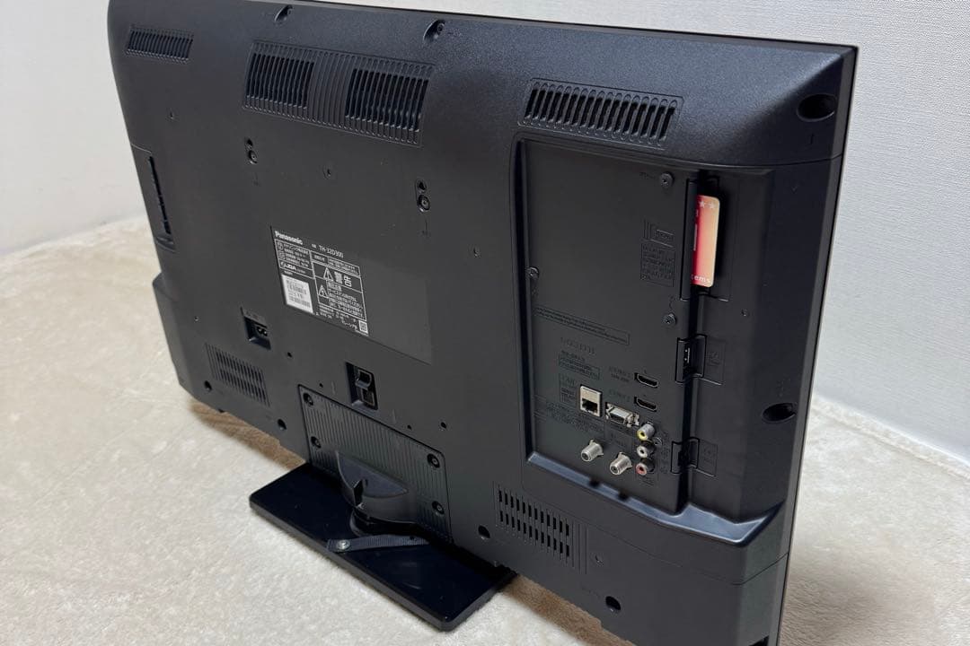 Panasonicパナソニックハイビジョン液晶テレビ32型品番THー32D300