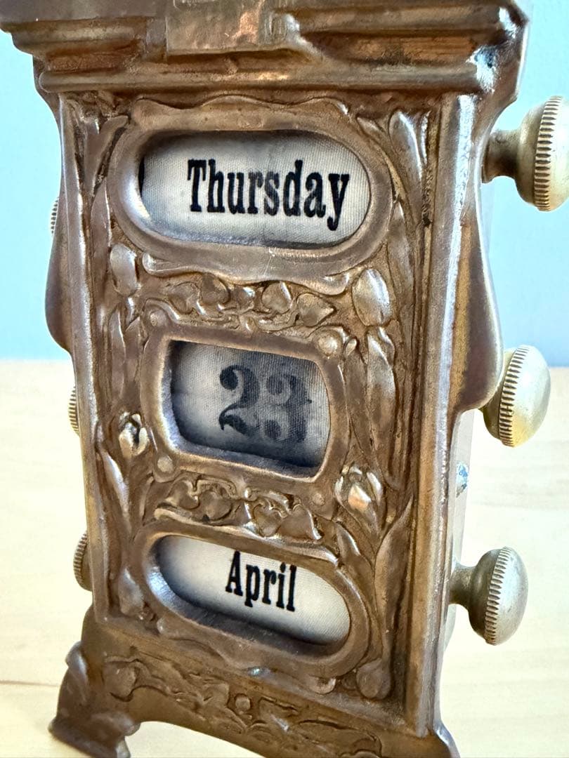 万年カレンダー パーペチュアルカレンダー