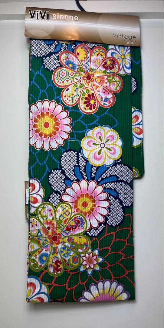 新品　未使用品　ViVi Sienne 仕立て上がりブランド浴衣　緑　ゆかた