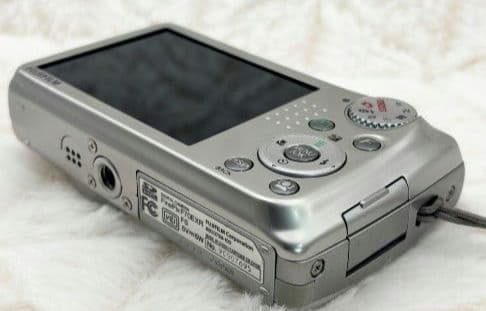 デジタルカメラ FUJIFILM FinePix F70EXR