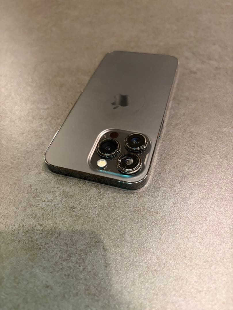 Apple iPhone 13 Pro 256GBグラファイト本体