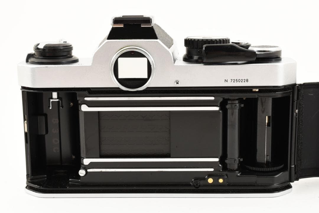 美品　NIKON NEW FM2 シルバー フィルム　モルト新品交換済 C665