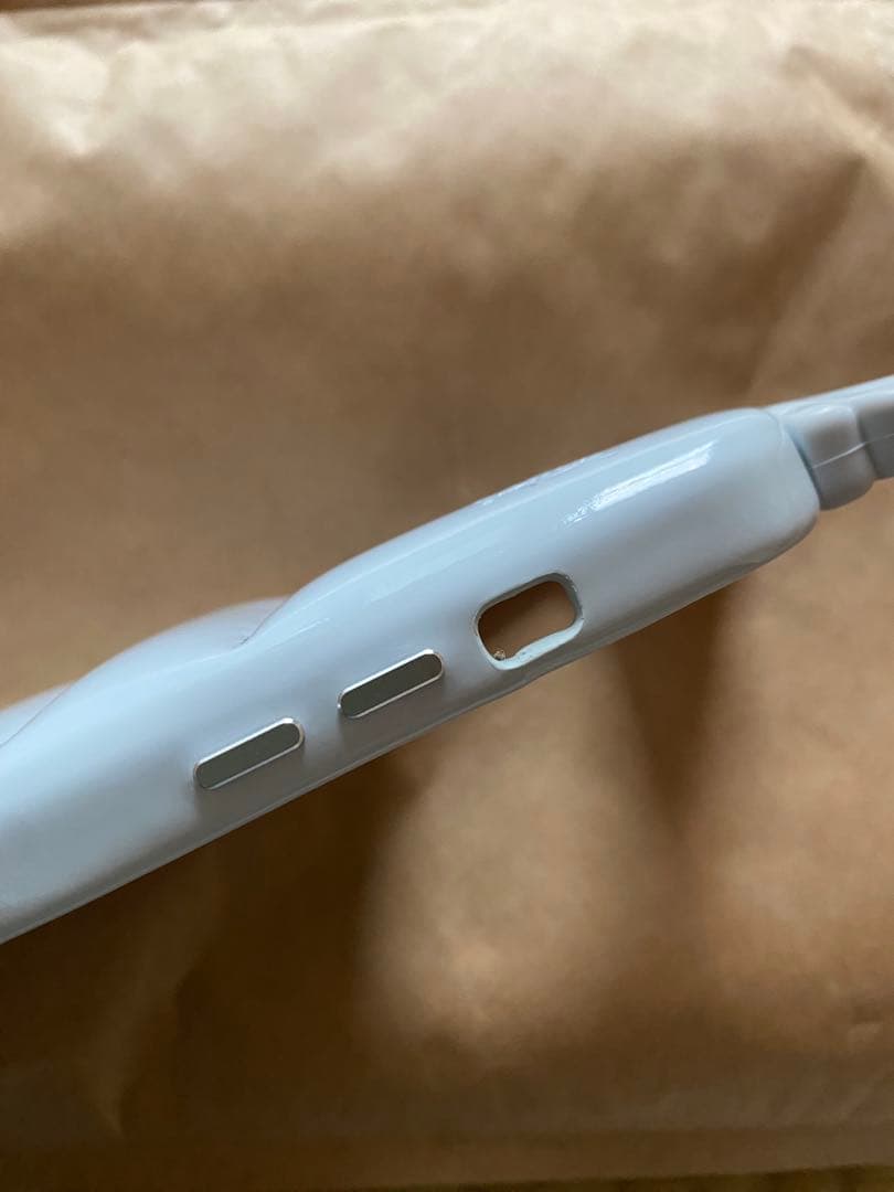 urbansophistication クロエiPhone16promax傷あり