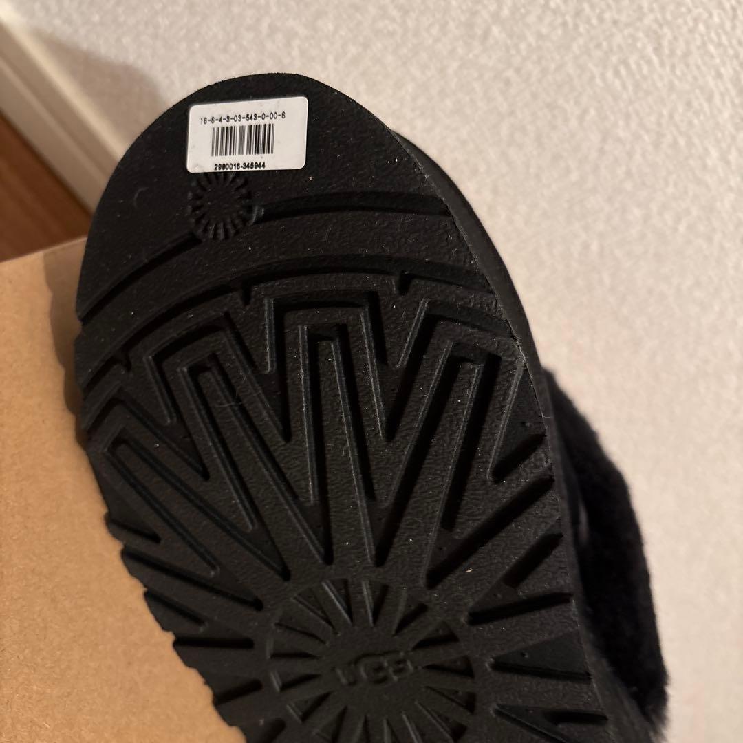 新品UGG Funkette アグ ファンケット黒ブラック厚底サンダル23cm