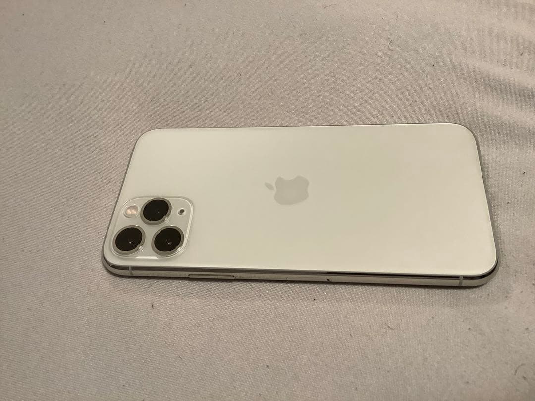 （美品）iPhone11pro 256GB シルバー